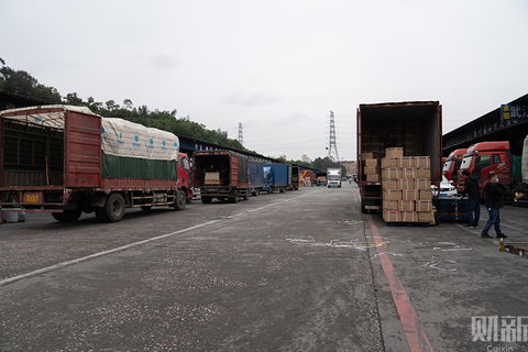 多地疫情散發(fā)下公路貨運流量與貨量持續(xù)收縮的困境與應對